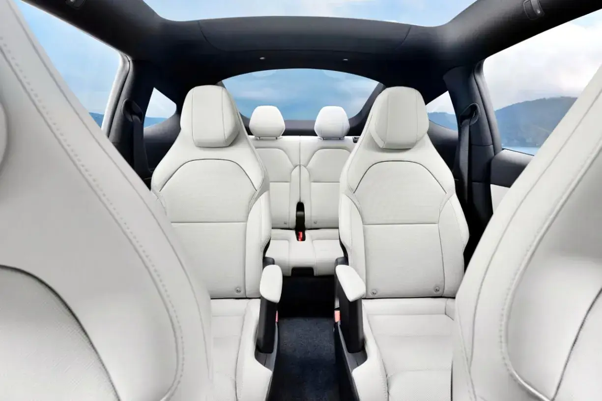 테슬라 모델Y L 6인승 롱바디